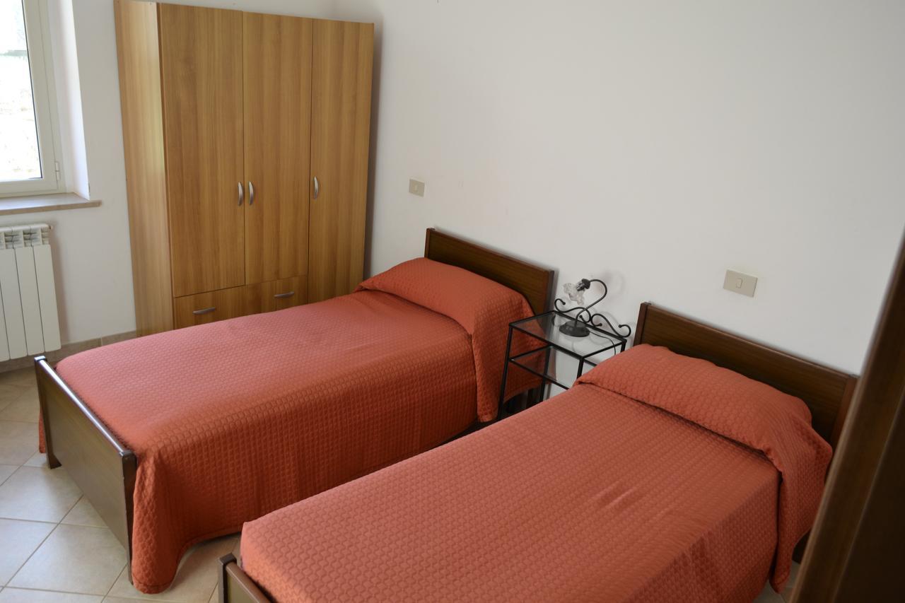 Casa Vacanze Valdamone Суверето Екстериор снимка