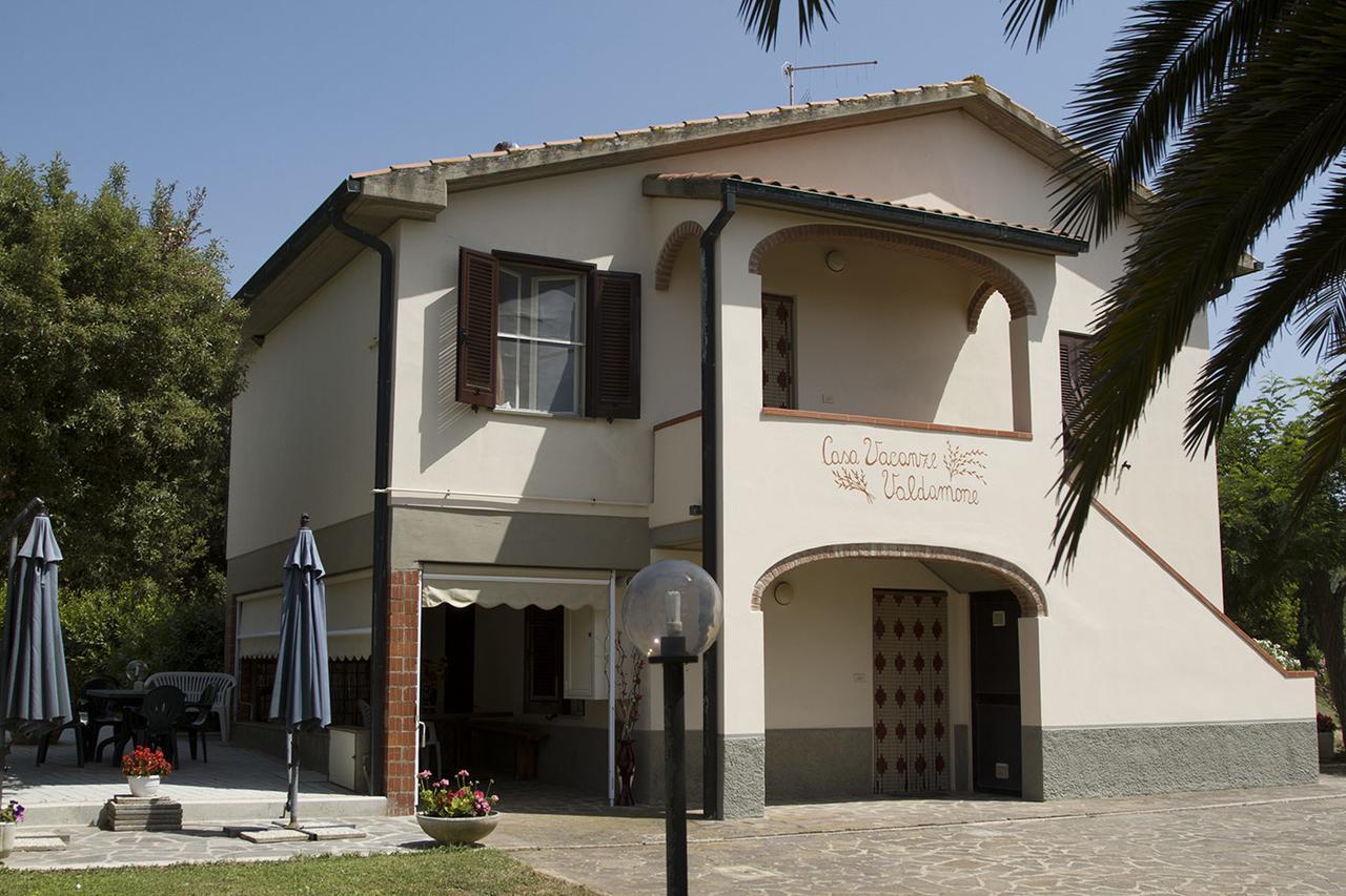 Casa Vacanze Valdamone Суверето Екстериор снимка